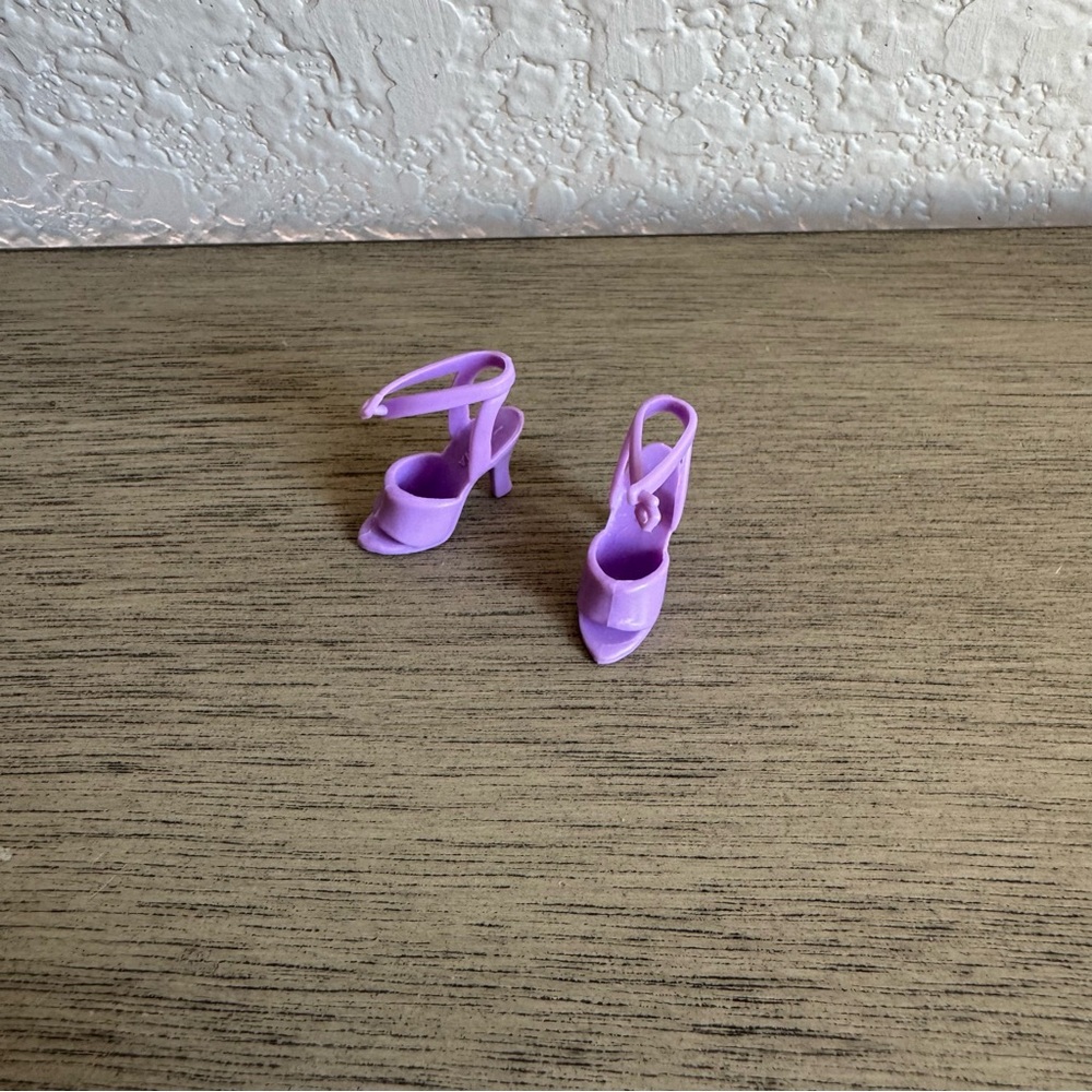 Pair of Purple High‎ Heel Shoes, Barbie Doll Accessories - Picture 2 of 5